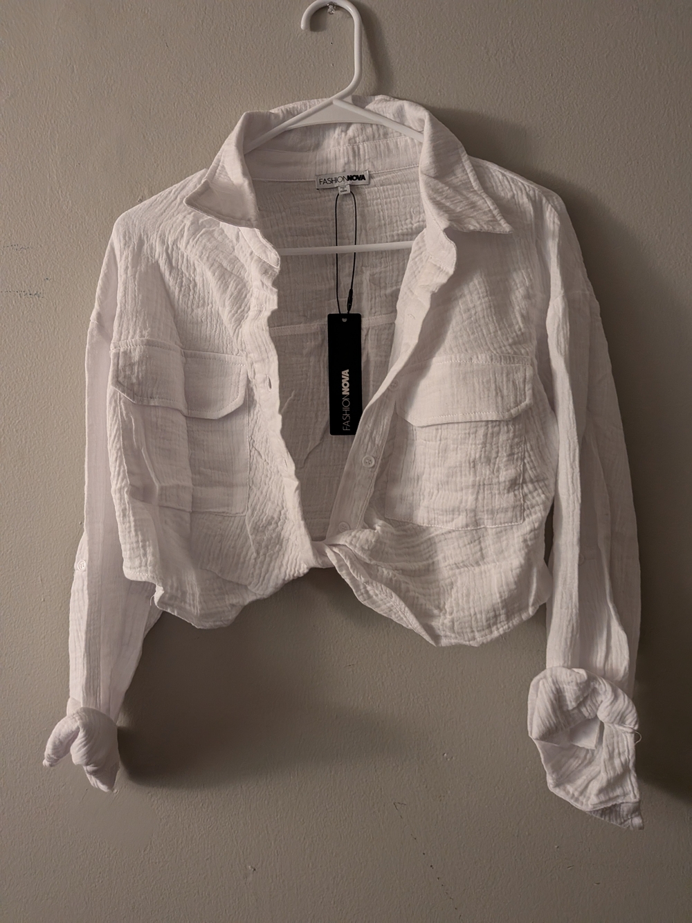 Fashion Nova White Cropped Tie-Front Button Down Shirt